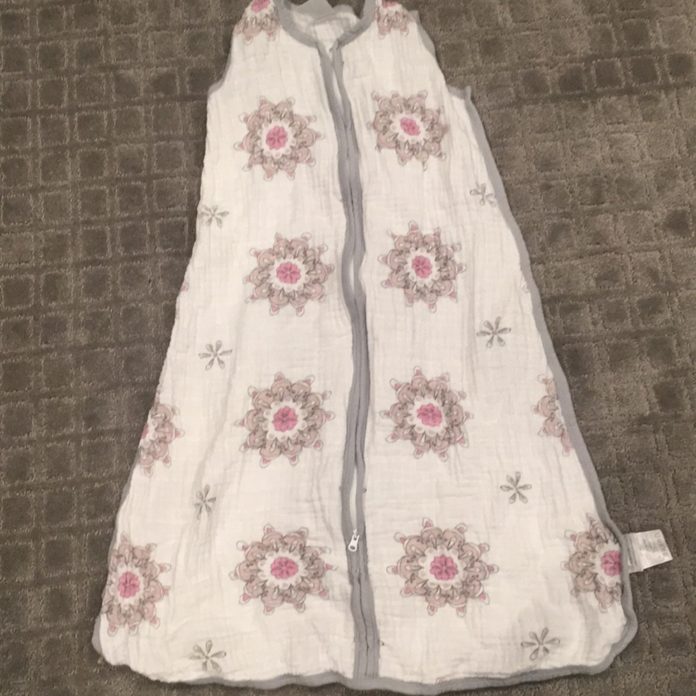 Aden + anais sleep sac xl.